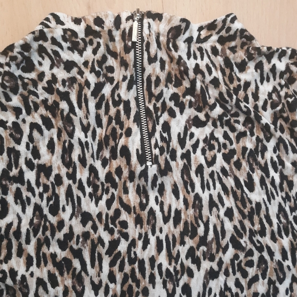 White House Black Market Leopard Print Top - Picture 4 of 5